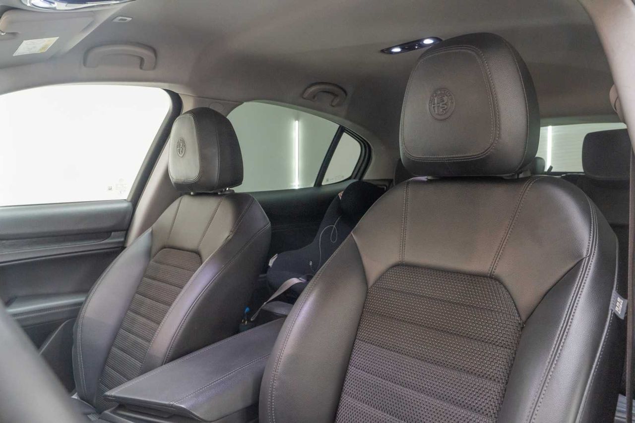 Alfa Romeo Stelvio 2.2 Diésel 154kW (210CV) Executive Q4 - Foto 19