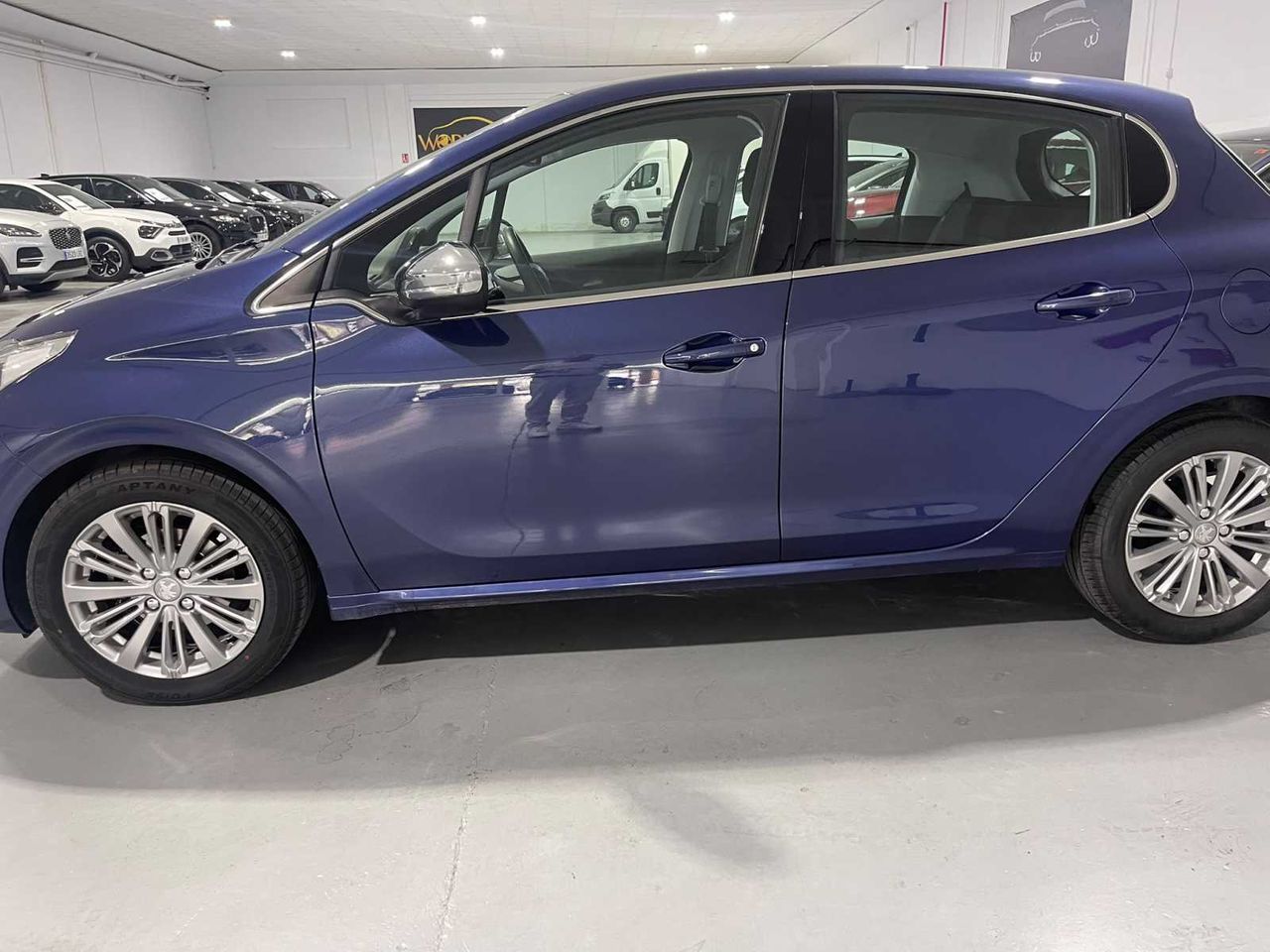 Peugeot 208 3P STYLE 1.2L PureTech 60KW (82CV)  - Foto 3