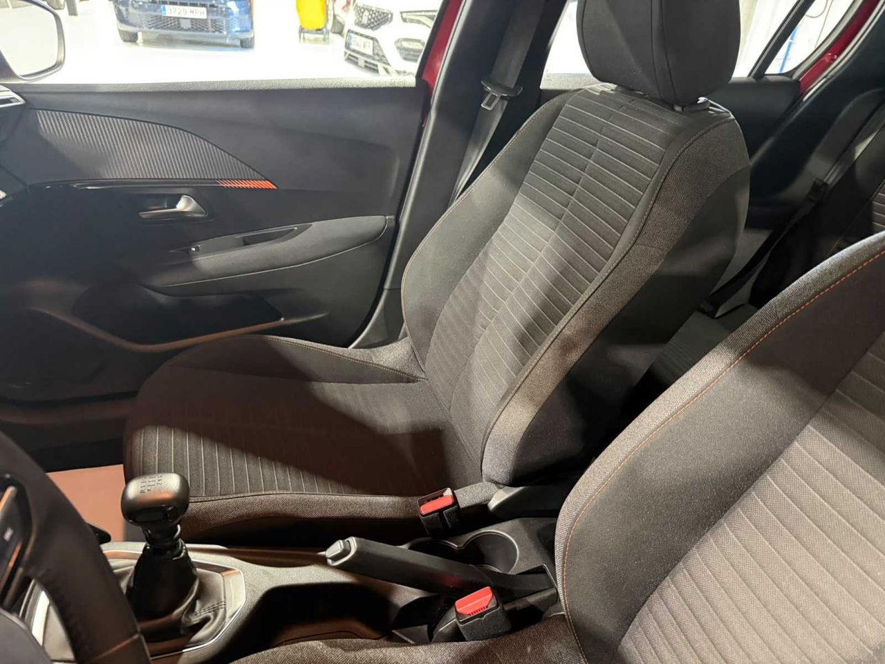 Peugeot 208 PureTech 73kW (100CV) GT  - Foto 8