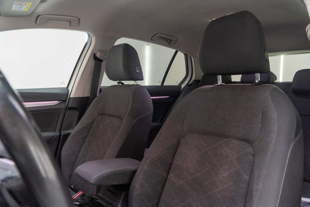 Volkswagen Golf Life 1.0 eTSI 81kW (110CV) DSG - Foto 18