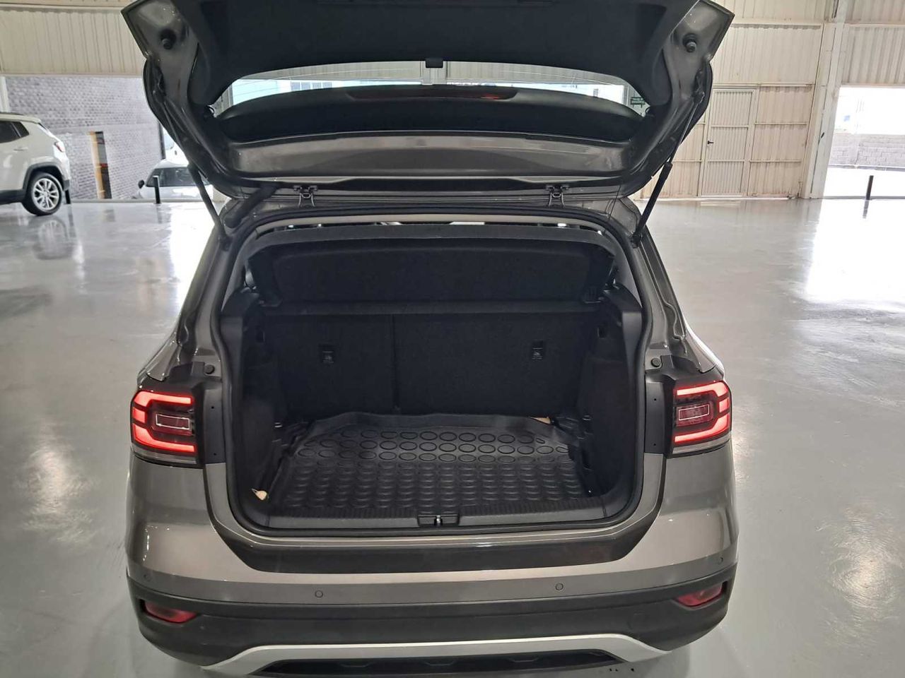 Volkswagen T-Cross Sport 1.0 TSI 85kW (115CV) DSG  - Foto 6