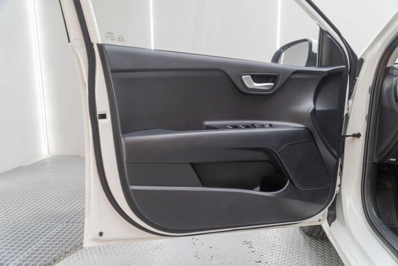 Kia Rio 1.2 DPi 62kW (84CV) Concept  - Foto 16
