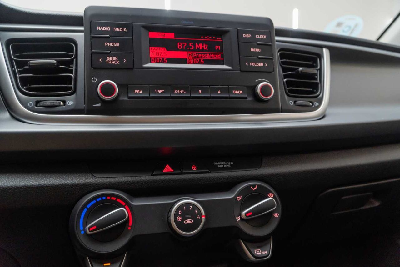 Kia Rio 1.2 DPi 62kW (84CV) Concept  - Foto 13