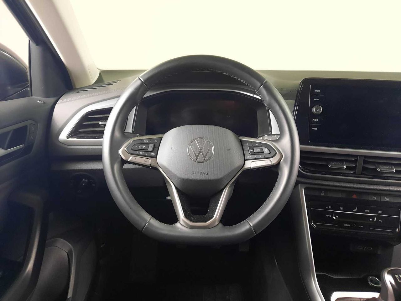 Volkswagen T-Roc Life 1.0 TSI 81kW (110CV)  - Foto 6