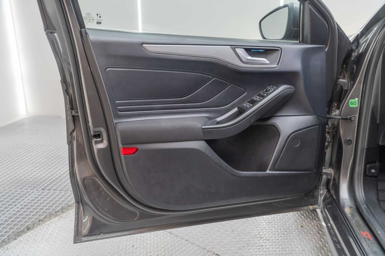 Ford Focus 1.0 Ecoboost MHEV 92kW ST-Line  - Foto 17