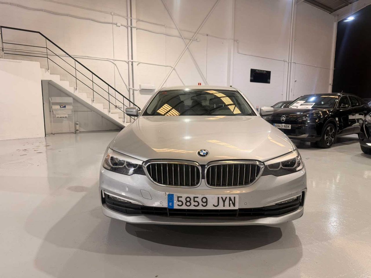 BMW Serie 5 520d  - Foto 9