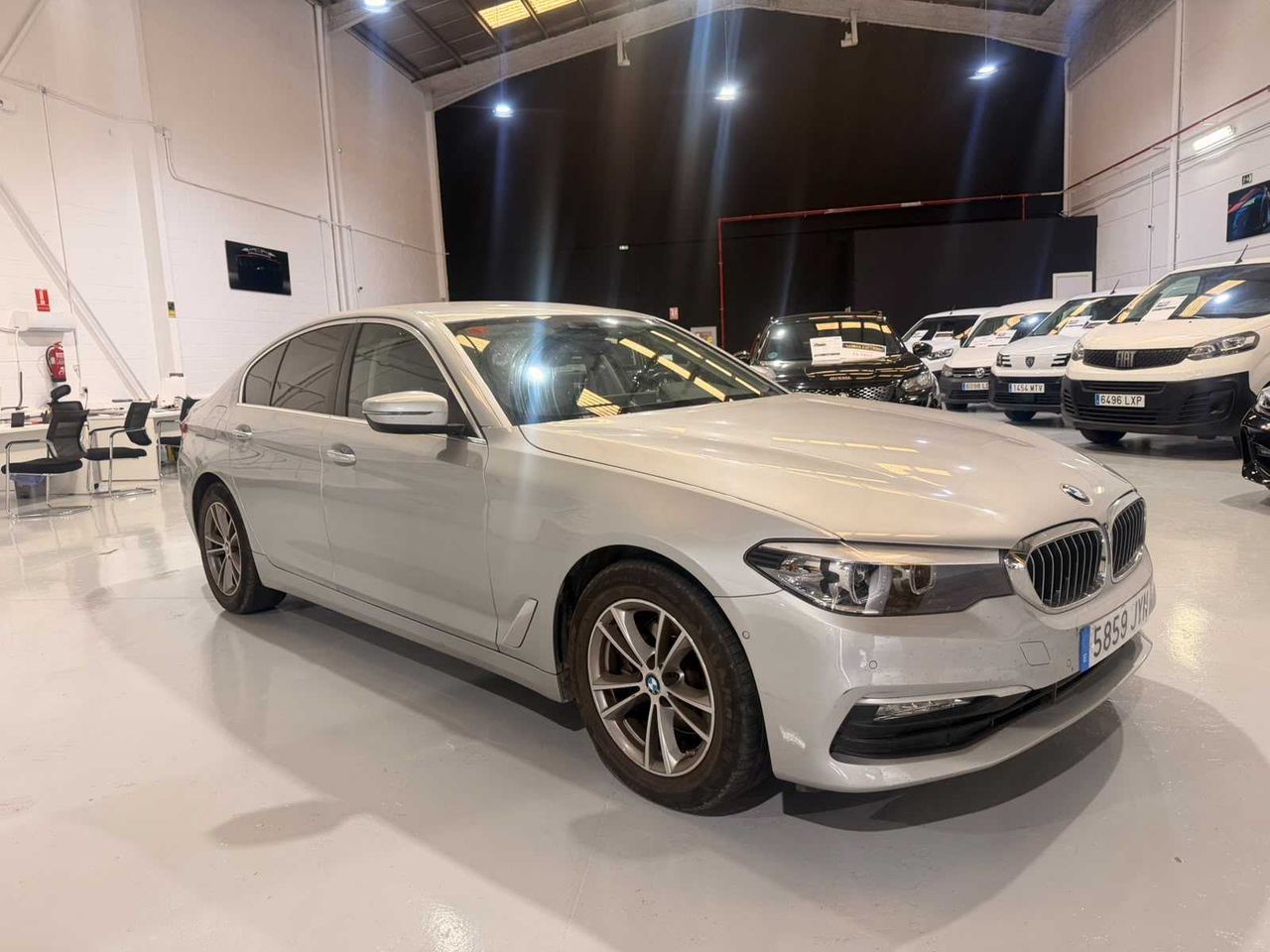 BMW Serie 5 520d  - Foto 8