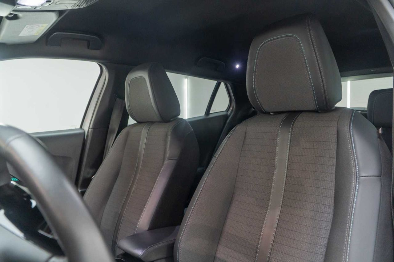 Peugeot 2008 GT Puretech 130 S&S 6 Vel. MAN  - Foto 17