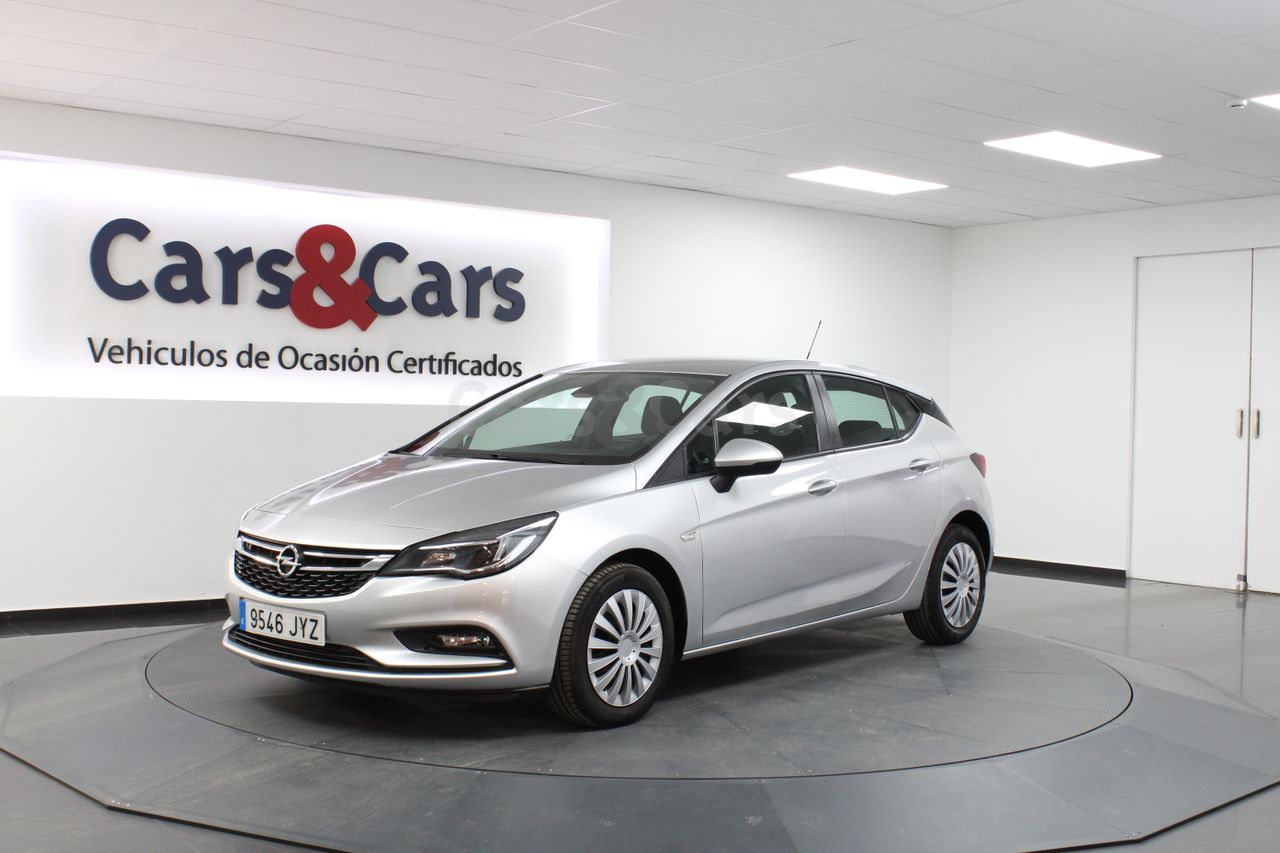 Foto principal del anuncio Opel Astra 1.6CDTi S/S Selective 11 - E 9546 JYZ de segunda mano en Madrid