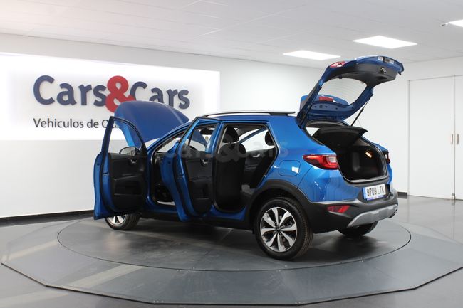 Foto 22 del coche Kia Stonic 1.0 T-GDi MHEV iMTConce - 9709LTK de segunda mano en Madrid
