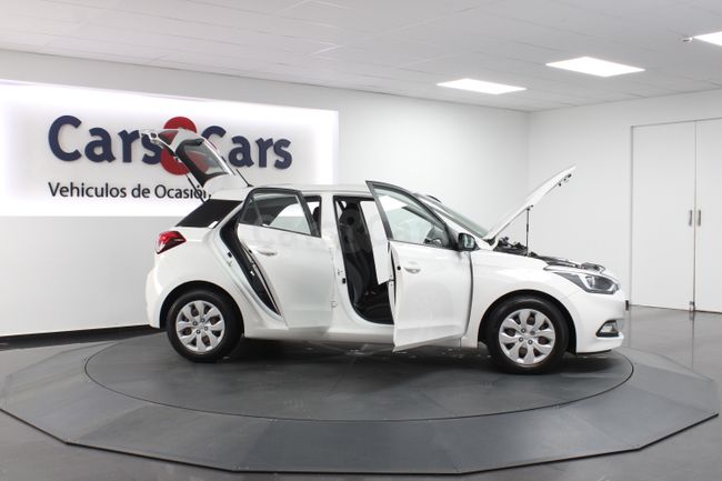 Foto 17 del coche Hyundai i20 1.1CRDI Klass  - 4626KGP de segunda mano en Madrid