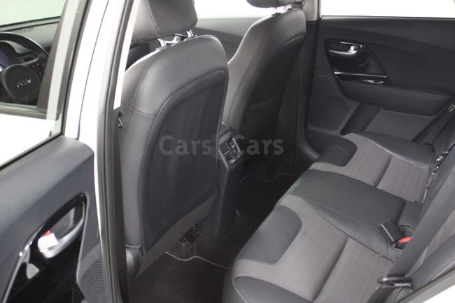 Foto 17 del coche Kia Niro 1.6 PHEV Emotion  - 9468KXB de segunda mano en Madrid