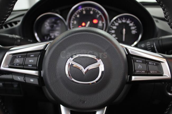 Foto 4 del coche Mazda MX-5 ST 1.5 Skyactiv-G i-Stop & i-Eloop Origin  - 6182LZX de segunda mano en Madrid