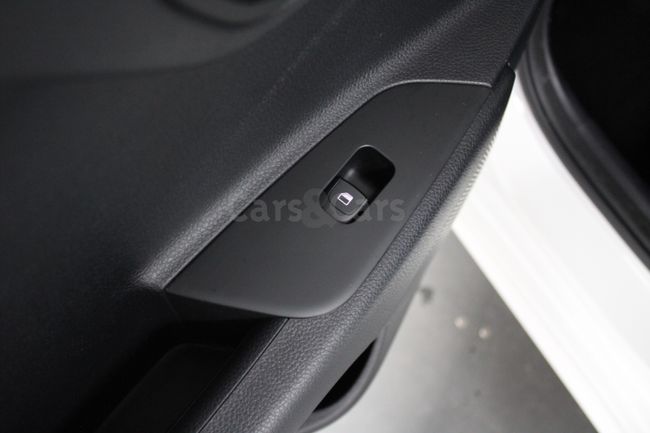 Foto 15 del coche Kia Rio 1.0 T-GDi MHEV iMT Drive 100  - 7152MHV de segunda mano en Madrid