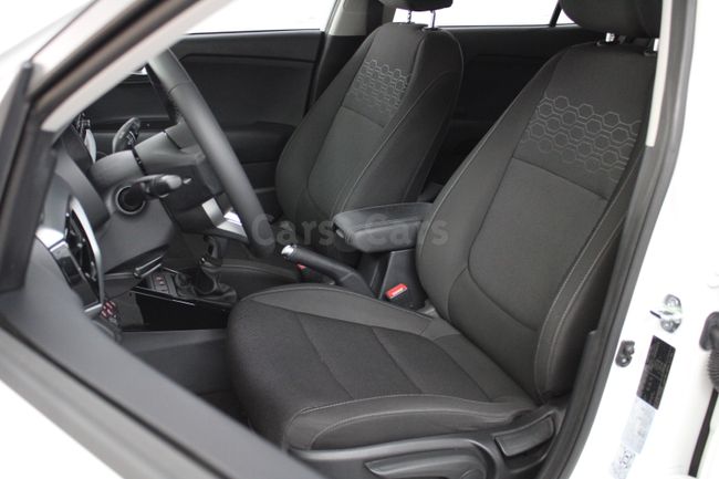 Foto 13 del coche Kia Rio 1.0 T-GDi MHEV iMT Drive 100  - 7152MHV de segunda mano en Madrid