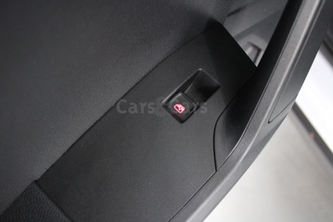 Foto 16 del coche Seat Arona 1.0 TSI Ecomotive S&S FR 115  - 5653LKG de segunda mano en Madrid