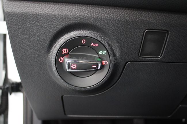 Foto 12 del coche Seat Arona 1.0 TSI Ecomotive S&S FR 115  - 5653LKG de segunda mano en Madrid