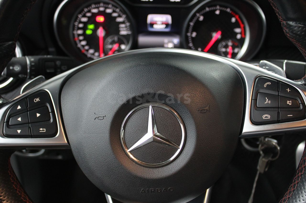 Foto 27 del anuncio Mercedes Clase A A 200d 7G-DCT AMG - E 9847 KBT de segunda mano en Madrid
