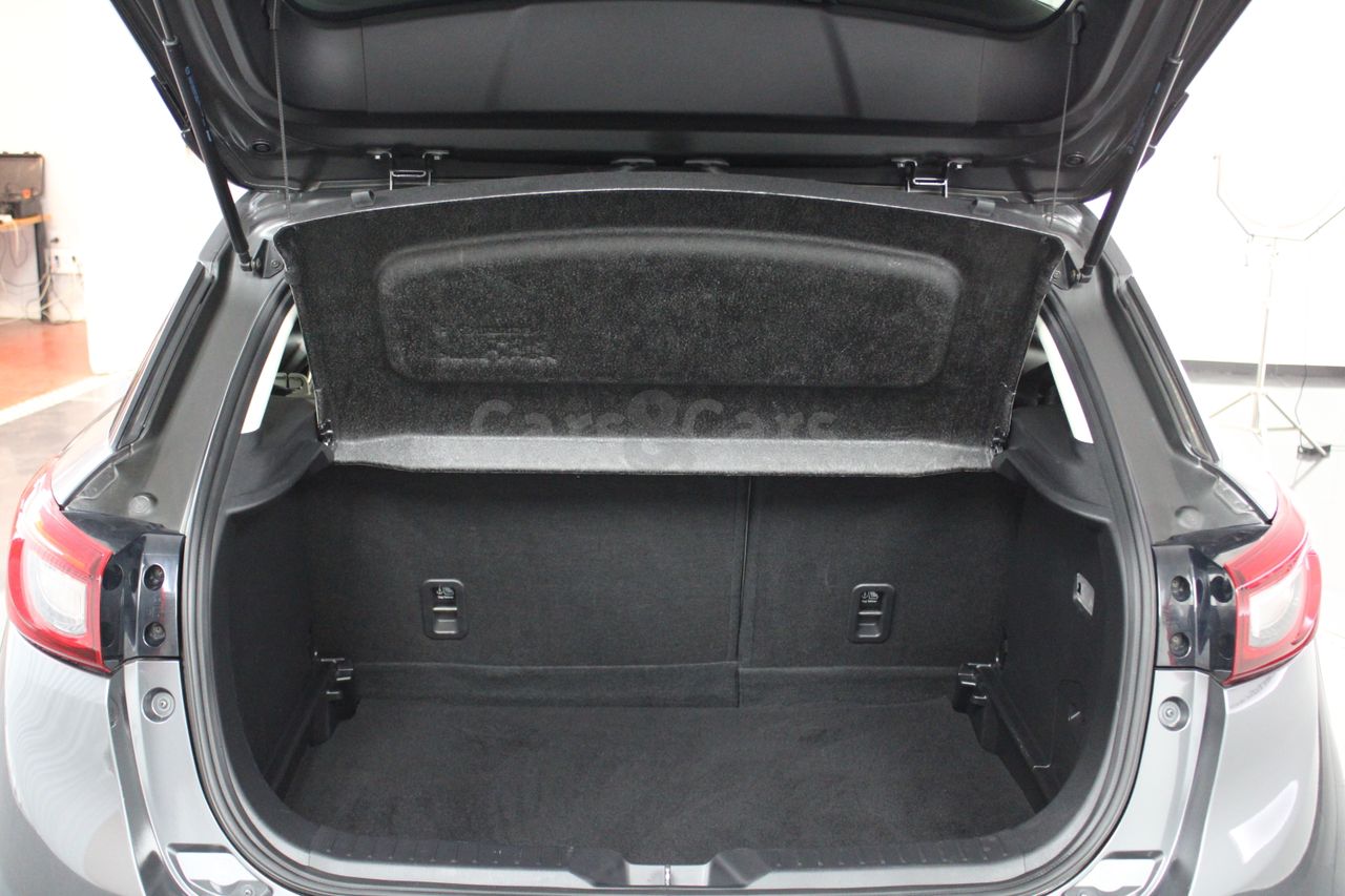 Foto 33 del anuncio Mazda CX-3 CX-3 2.0 Luxury Pack White 2WD - E 2831 KNC de segunda mano en Madrid