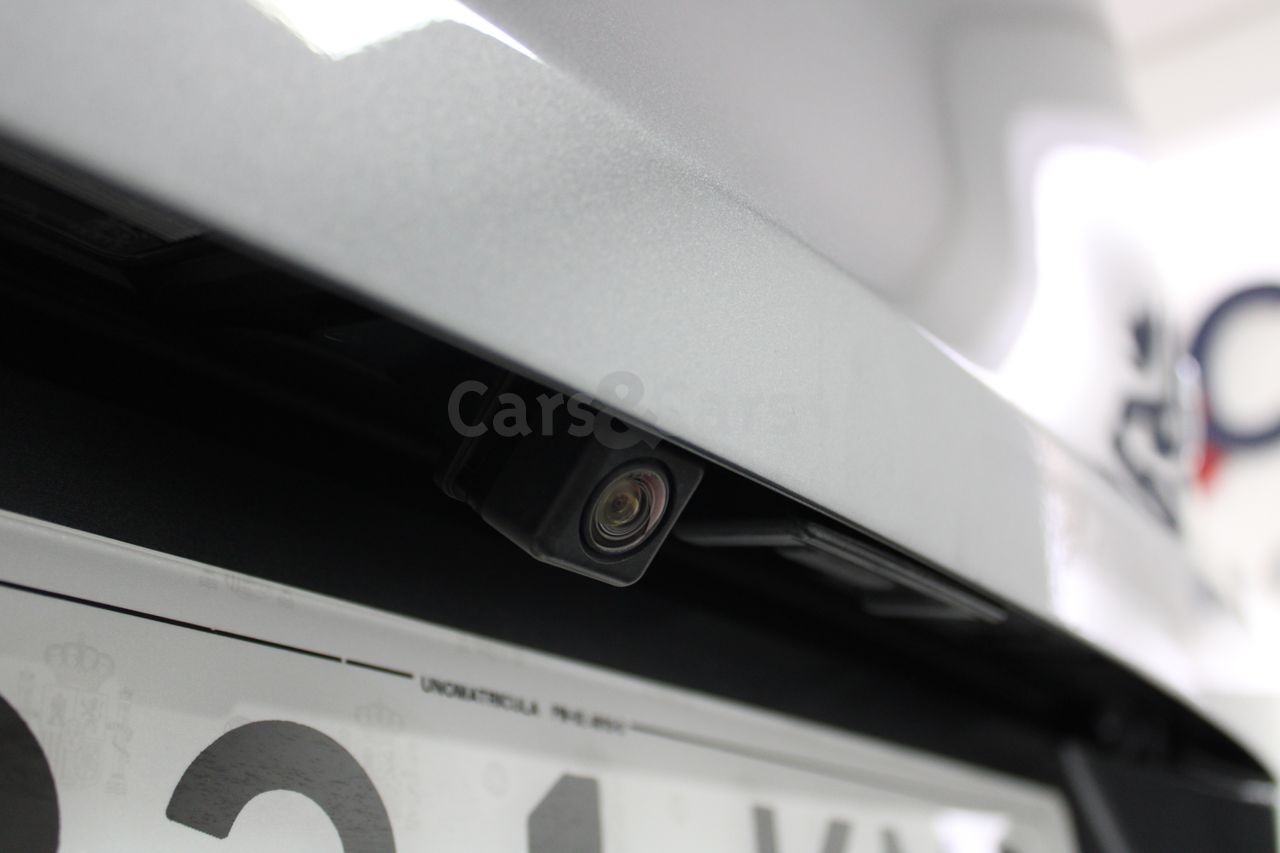 Foto 32 del anuncio Mazda CX-3 CX-3 2.0 Luxury Pack White 2WD - E 2831 KNC de segunda mano en Madrid