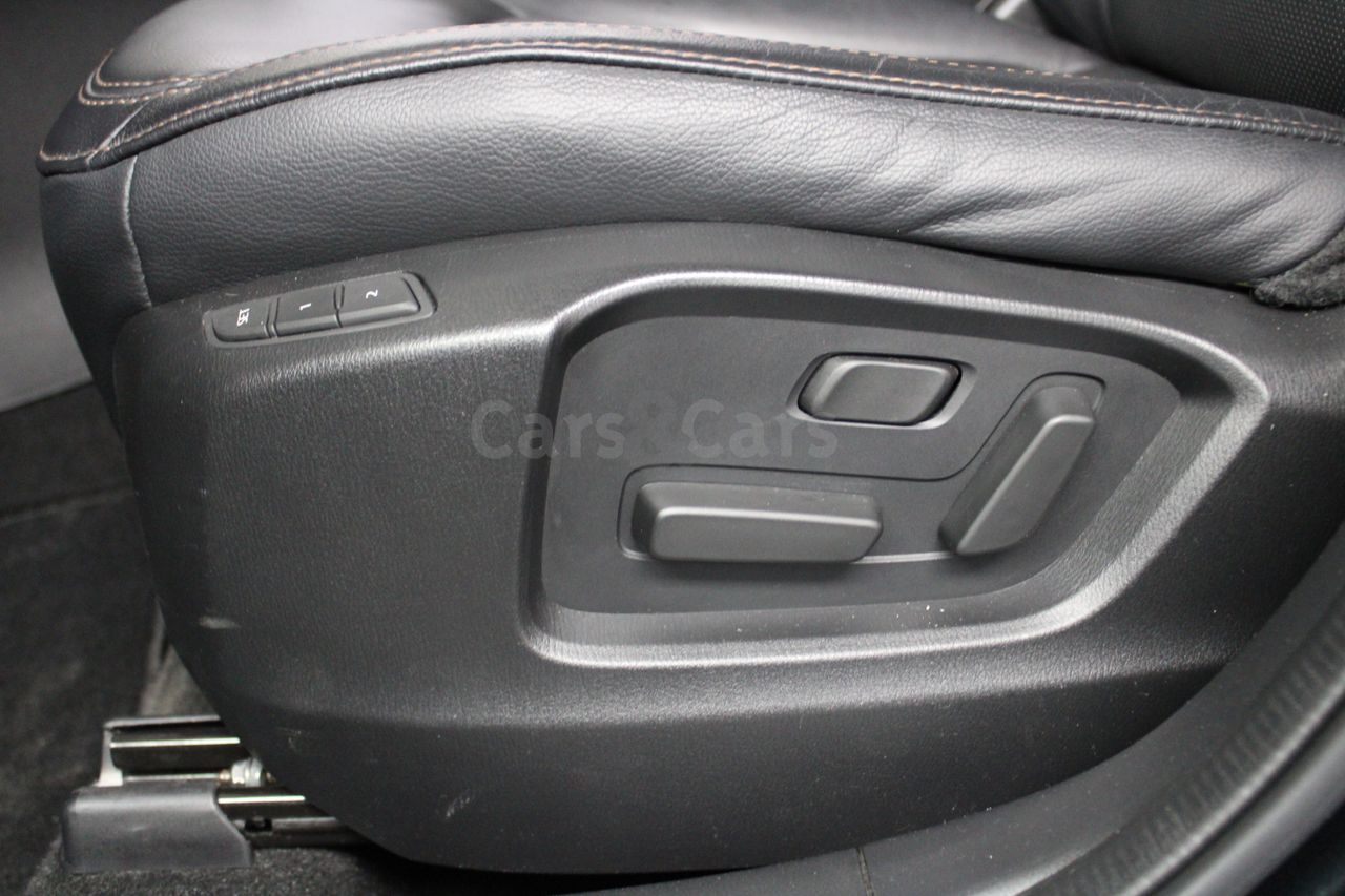 Foto 35 del anuncio Mazda CX-5 2.0 Zenith Black 165CV - E 8432 KSK de segunda mano en Madrid