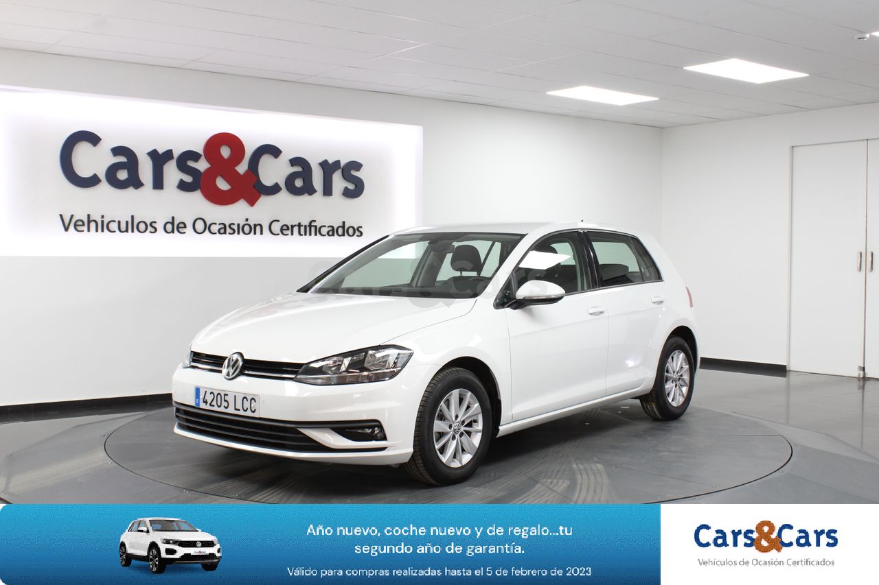 Volkswagen Golf ocasión segunda mano 2019 Diésel por 17.995€ en Madrid