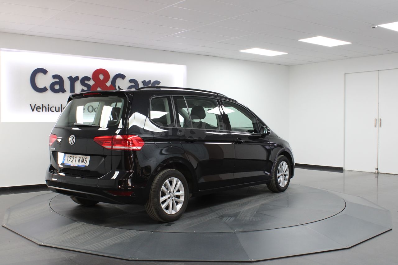 Foto 7 del anuncio Volkswagen Touran 1.2 TSI BMT Edition 81k - E 1721 KMS de segunda mano en Madrid