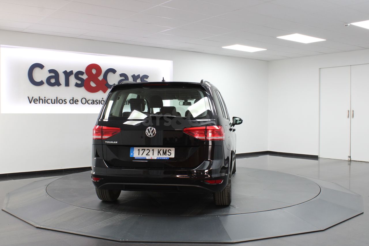 Foto 8 del anuncio Volkswagen Touran 1.2 TSI BMT Edition 81k - E 1721 KMS de segunda mano en Madrid