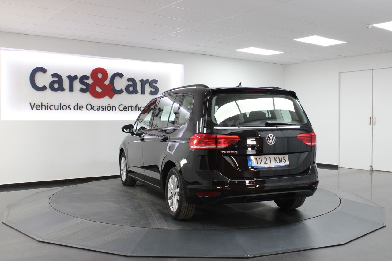 Foto 9 del anuncio Volkswagen Touran 1.2 TSI BMT Edition 81k - E 1721 KMS de segunda mano en Madrid