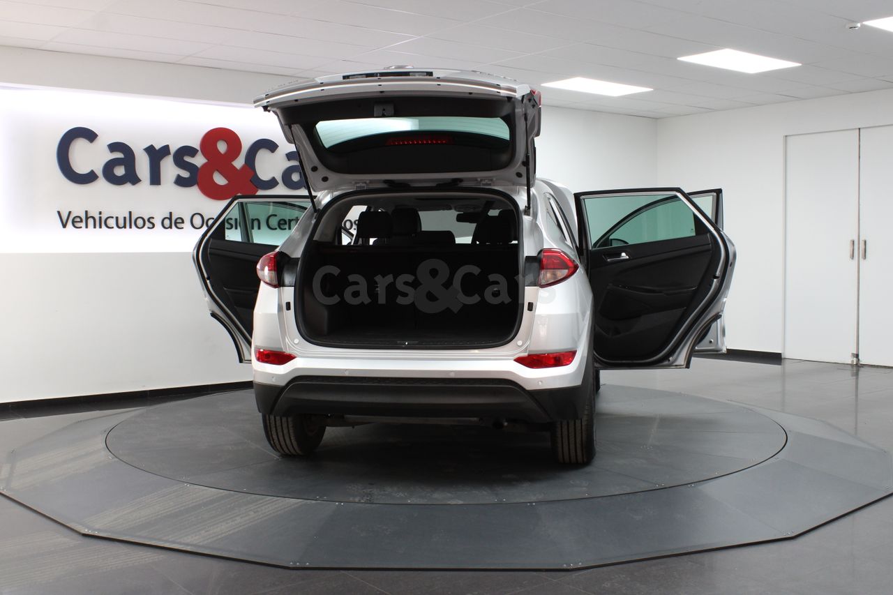 Foto 20 del anuncio Hyundai Tucson 1.7CRDI BD Tecno Sky 4x - E 2011 KGP de segunda mano en Madrid