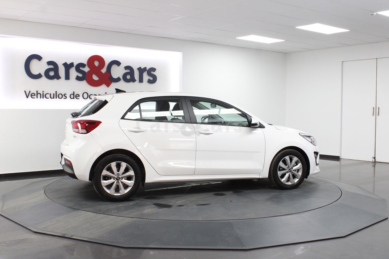 Foto 6 del anuncio Kia Rio 1.0T-GDi MHEV iMT Drive100 - E 3646 LTP de segunda mano en Madrid