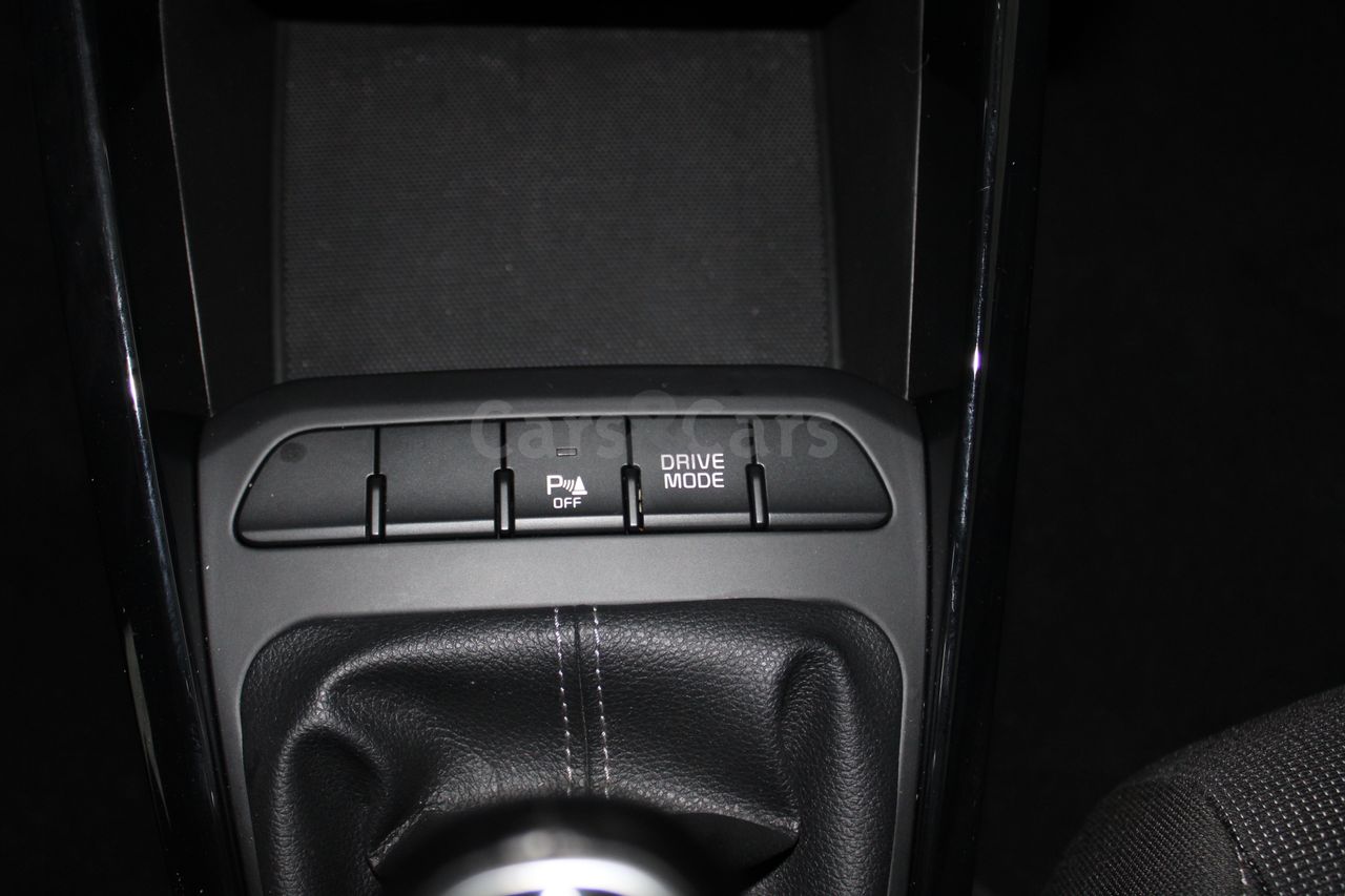 Foto 33 del anuncio Kia Rio 1.0T-GDi MHEV iMT Drive100 - E 3646 LTP de segunda mano en Madrid