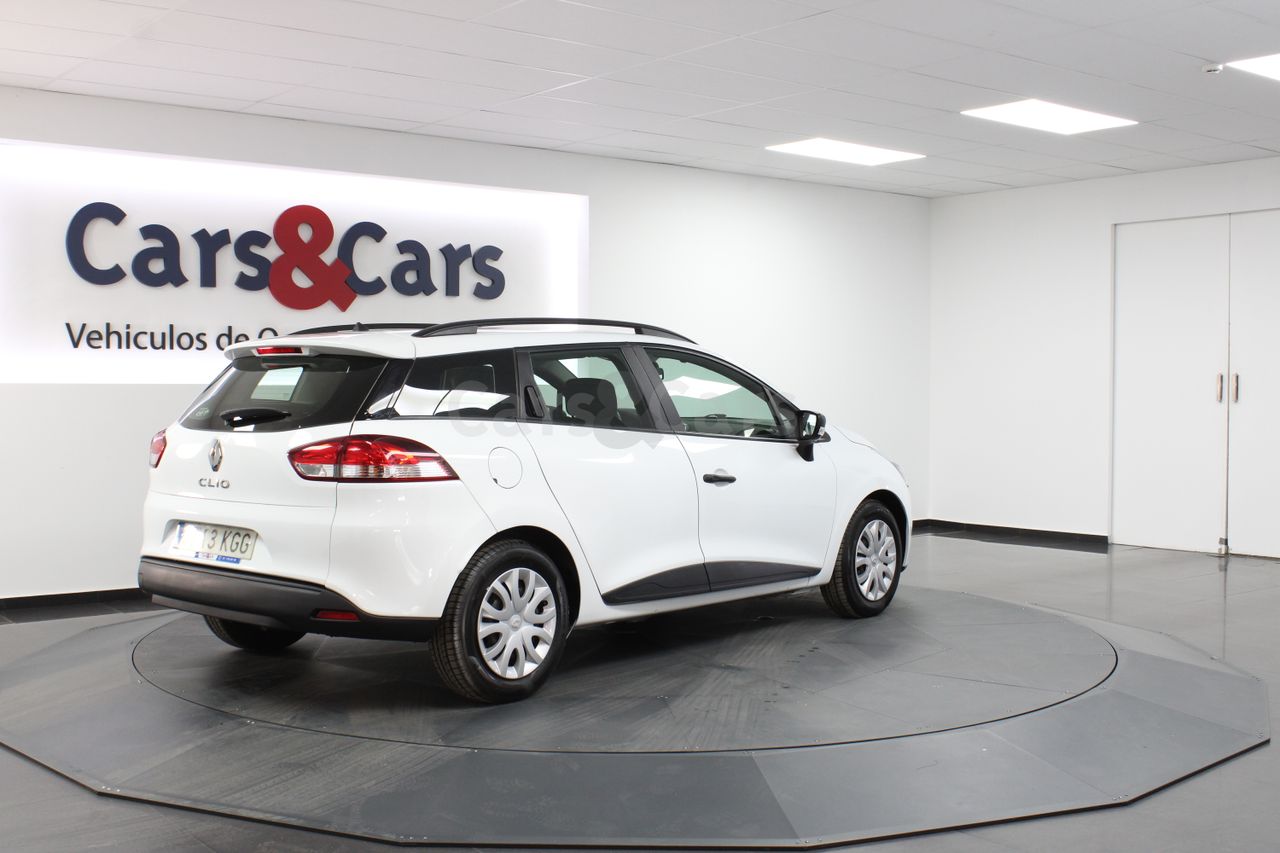 Foto 7 del anuncio Renault Clio S.Tourer 1.5dCi EBusiness - E 9713 KGG de segunda mano en Madrid