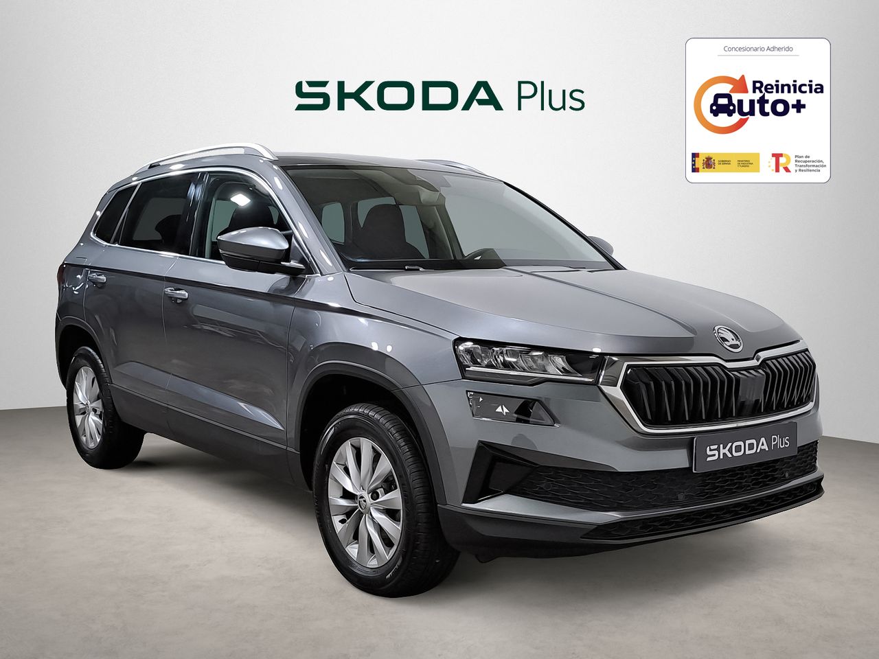 Piso totalmente  de segunda mano - skoda karoq 2024 /
