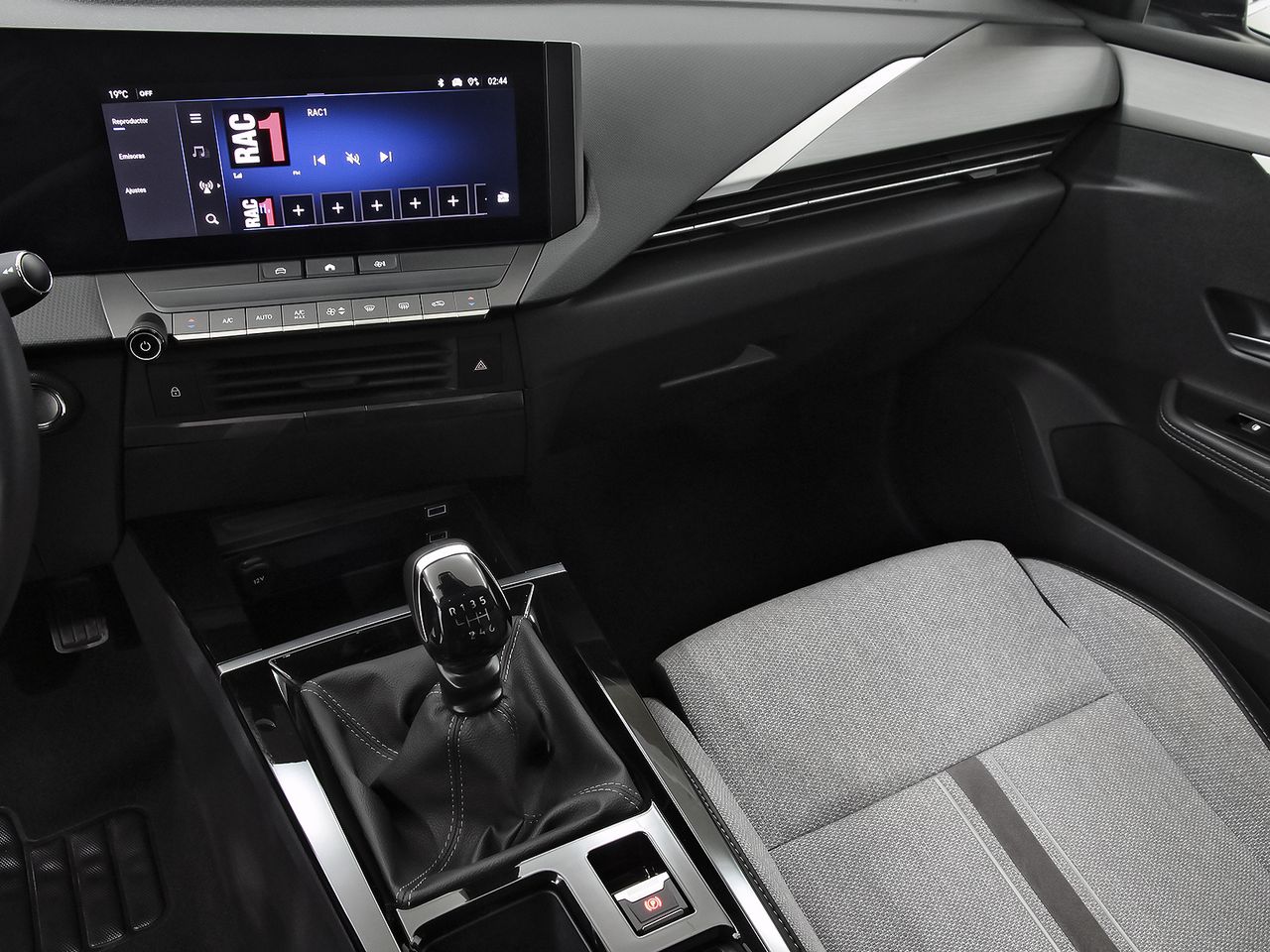 Opel Astra 1.2T XHT 96kW (130CV) Elegance - foto 17