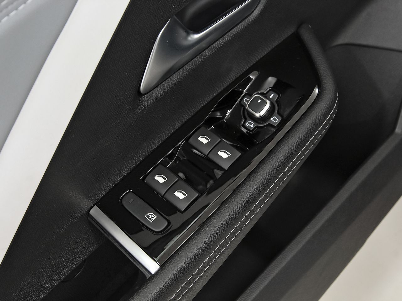 Opel Astra 1.2T XHT 96kW (130CV) Elegance - foto 9