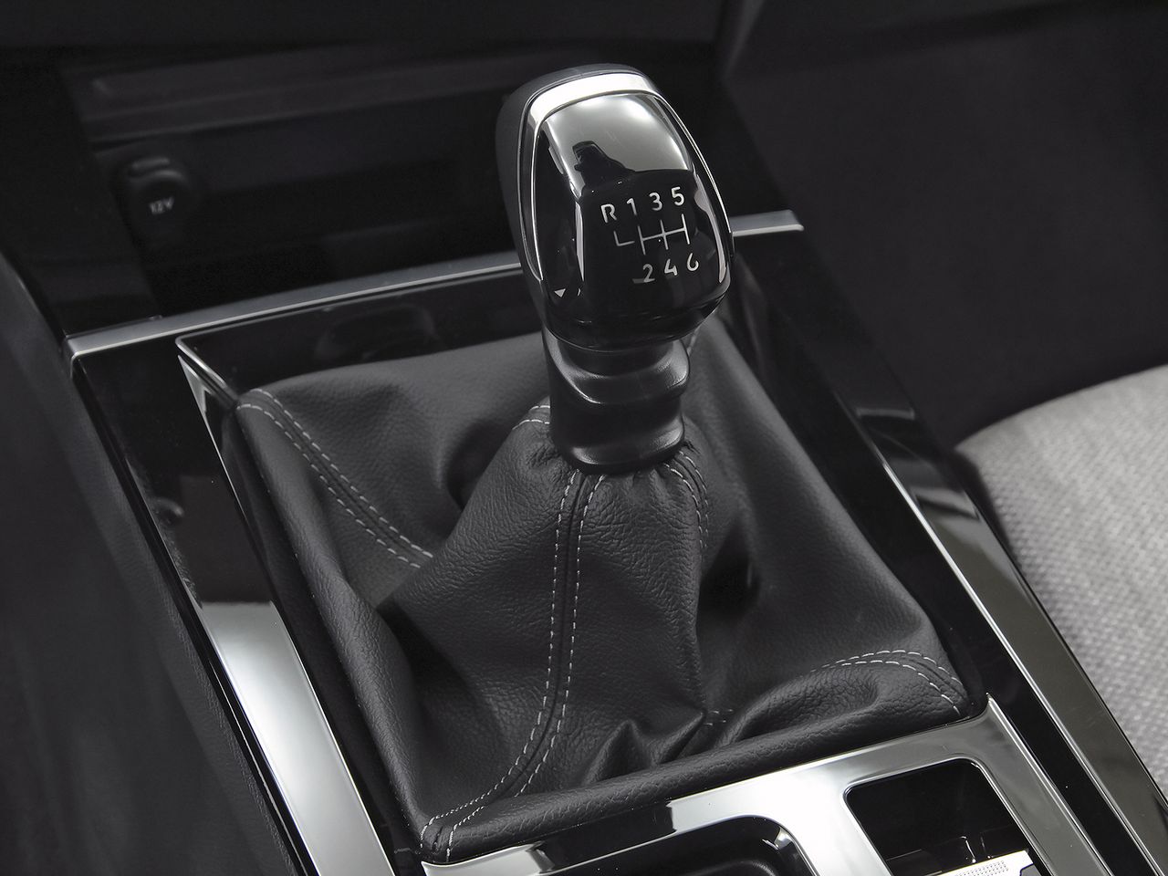 Opel Astra 1.2T XHT 96kW (130CV) Elegance - foto 32