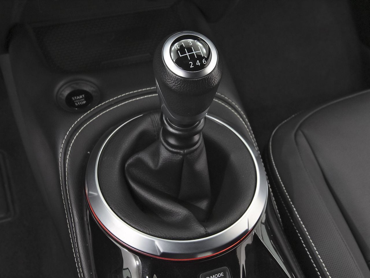 Nissan Juke DIG-T 84 kW (114 CV) 6M/T Tekna - foto 33