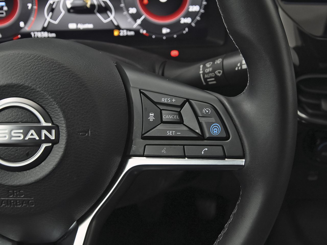 Nissan Juke DIG-T 84 kW (114 CV) 6M/T Tekna - foto 17