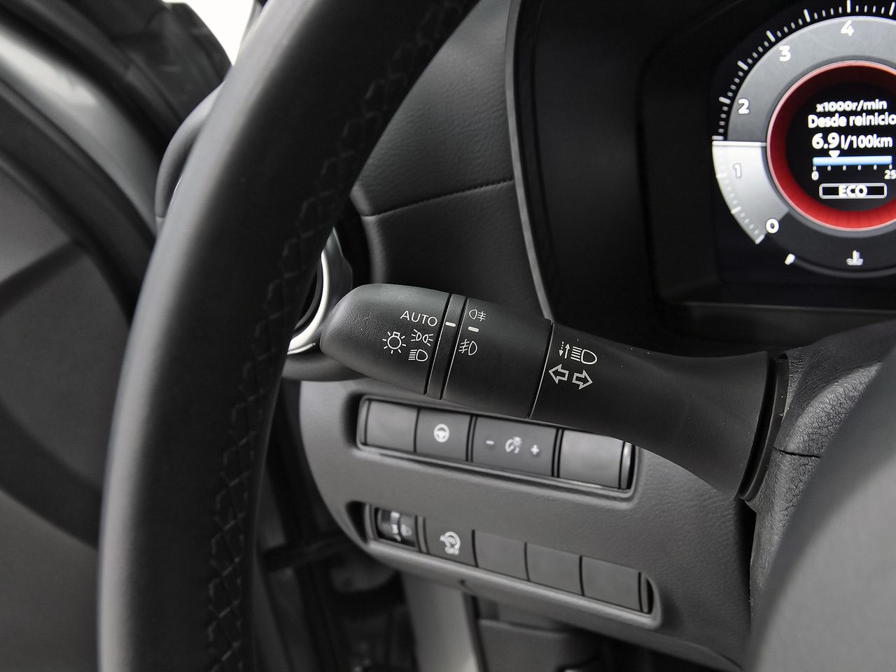 Nissan Juke DIG-T 84 kW (114 CV) 6M/T Tekna - foto 14