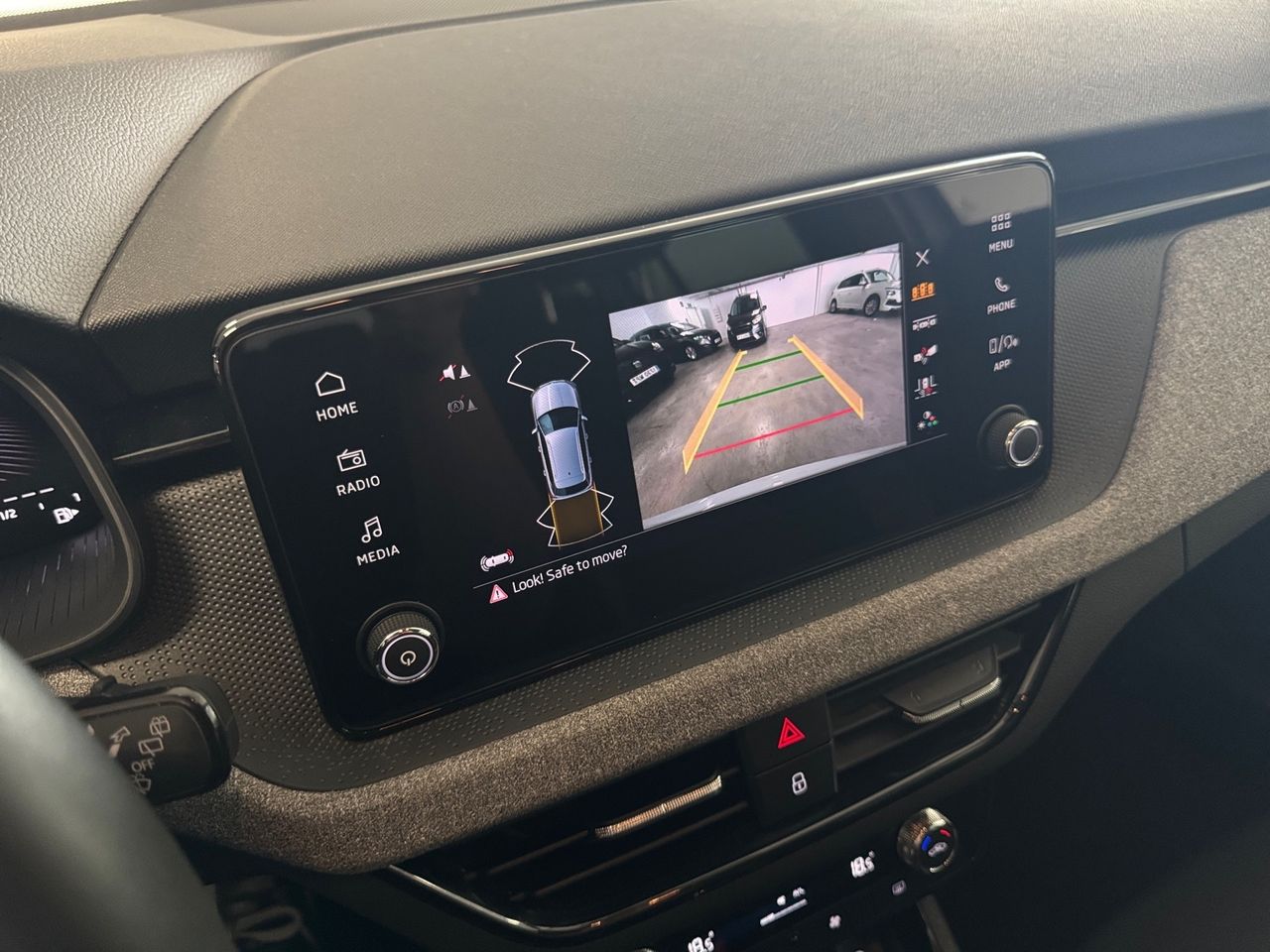 Skoda Kamiq 1.0 TSI 85kW (115CV) DSG SELECTION - foto 16