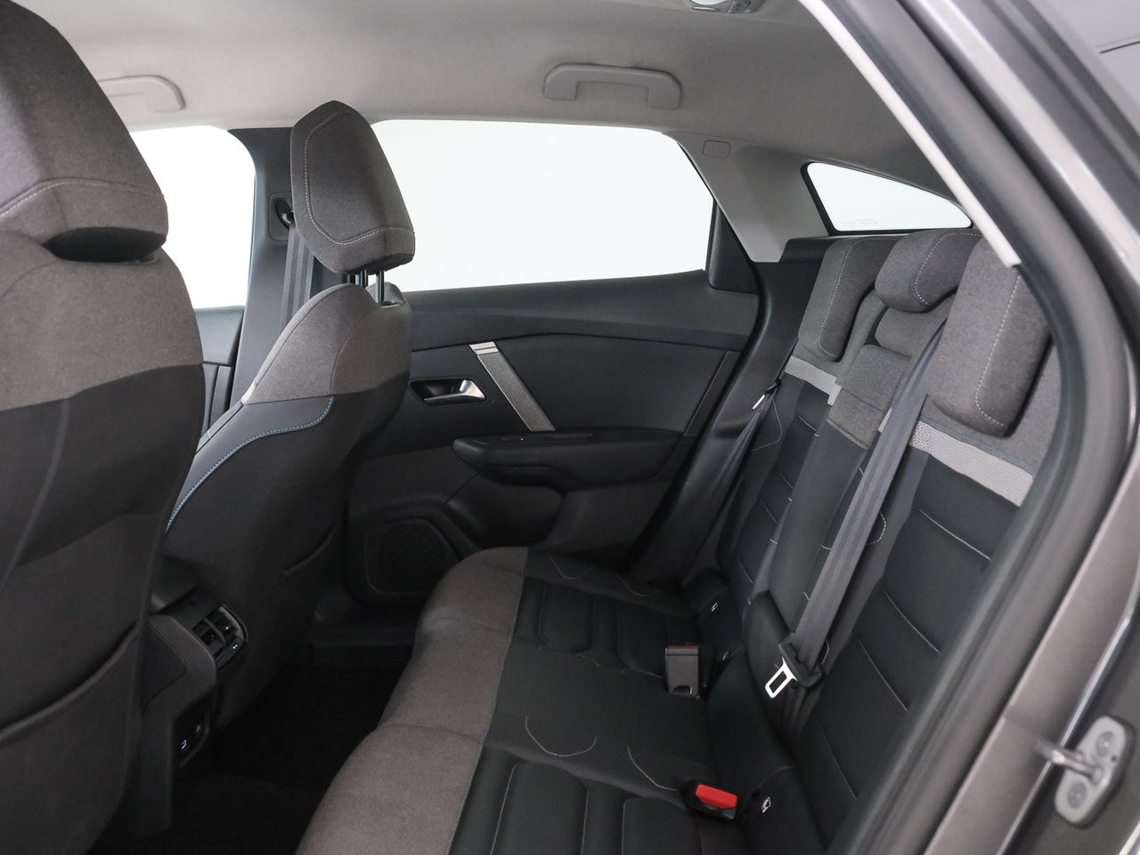 Citroën C4 PureTech 130 S&S 6v Shine - foto 12