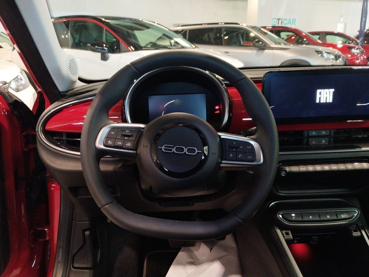 Fiat 600 600e RED 54kwh 115kw (156cv) - foto 6