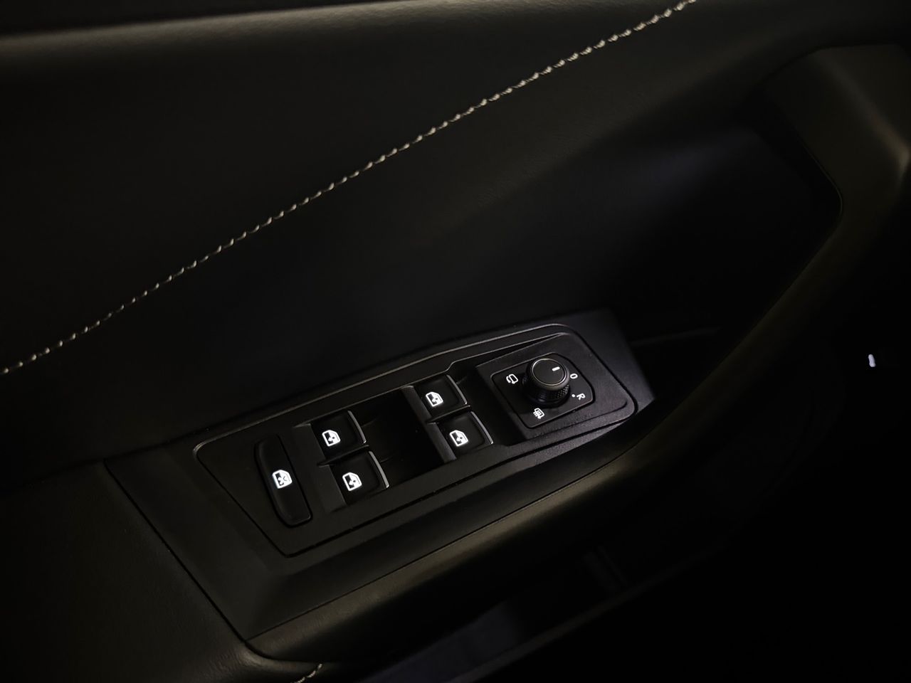 Volkswagen T-Roc R-Line 1.5 TSI 110kW (150CV) DSG - foto 13