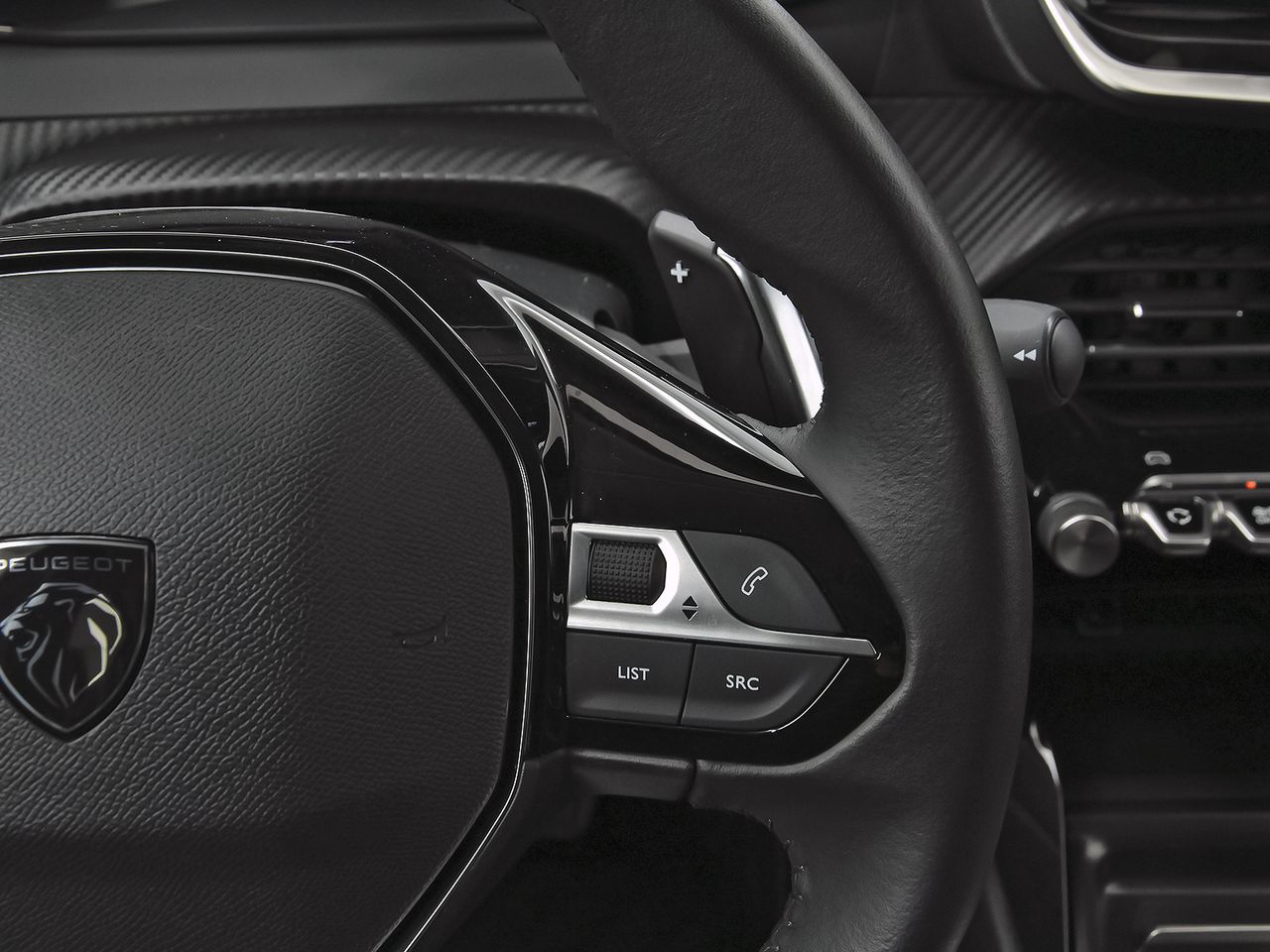 Peugeot 208 Allure HYBRID 100 eDCS6 - foto 19