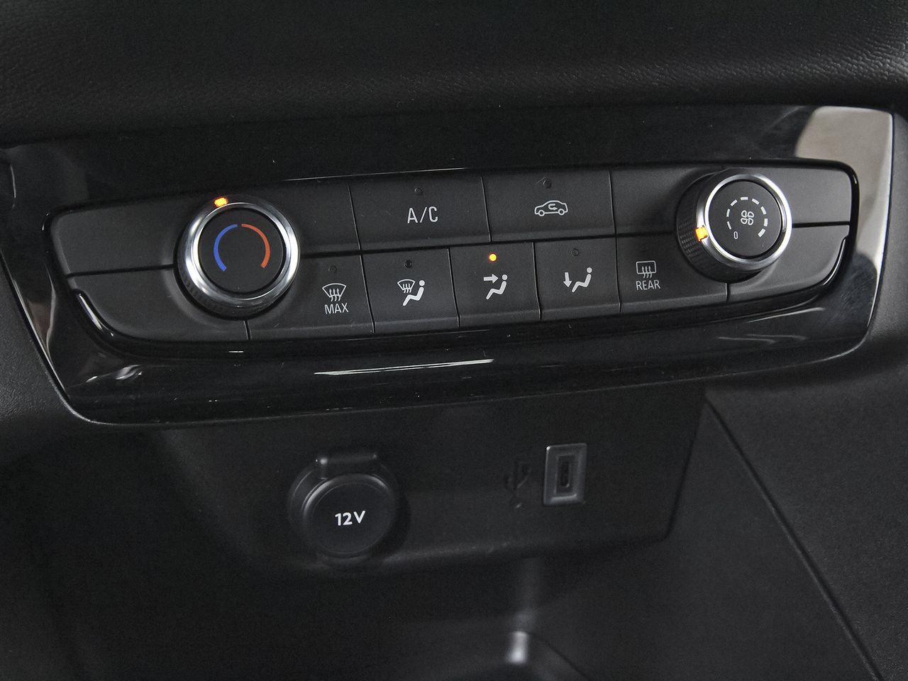 Opel Corsa 1.2T XHLHybrid 74kW GS eDCT - foto 29