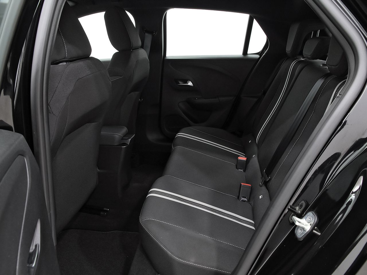 Opel Corsa 1.2T XHLHybrid 74kW GS eDCT - foto 9