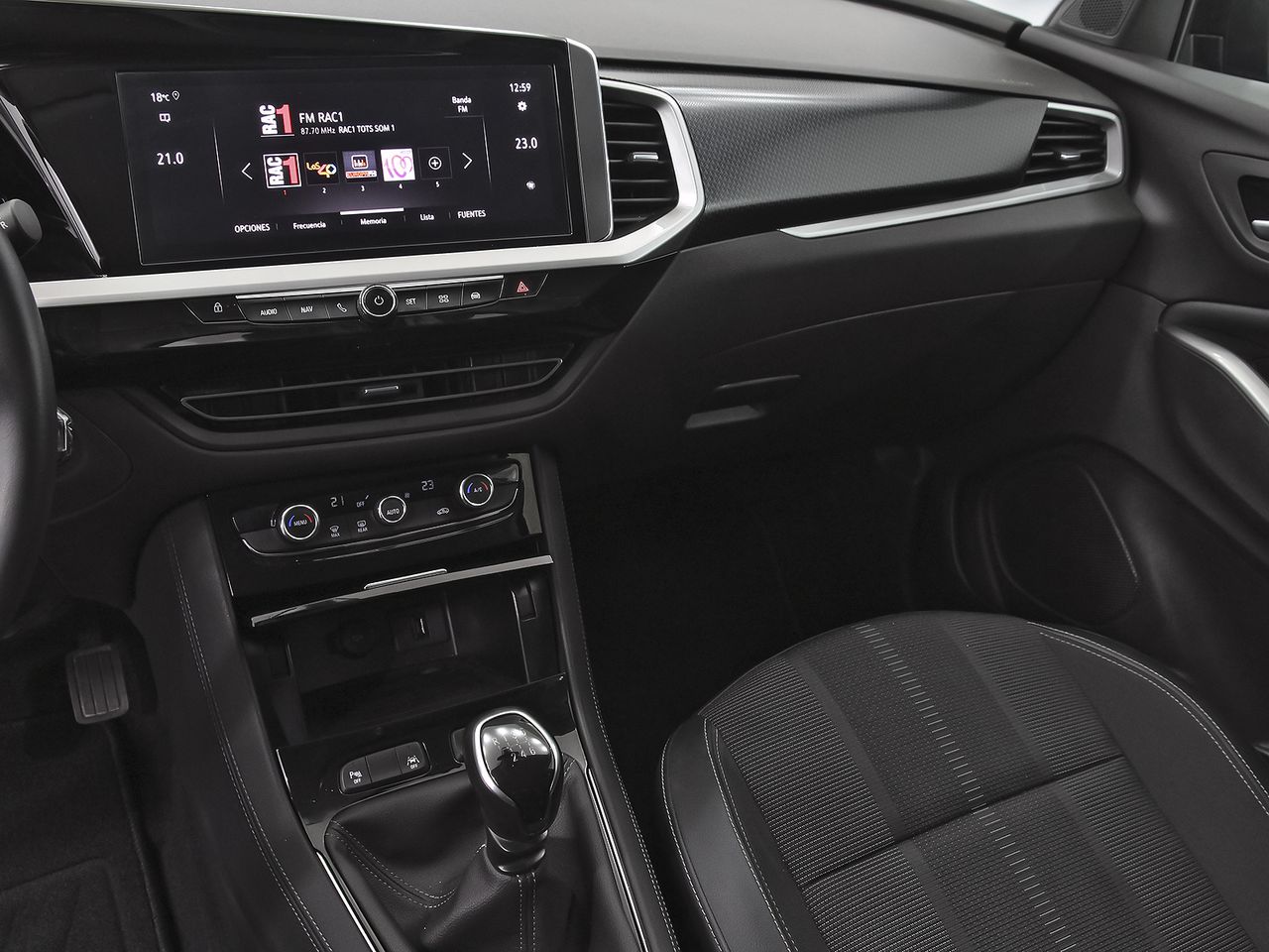 Opel Grandland 1.2 Turbo GS - foto 17