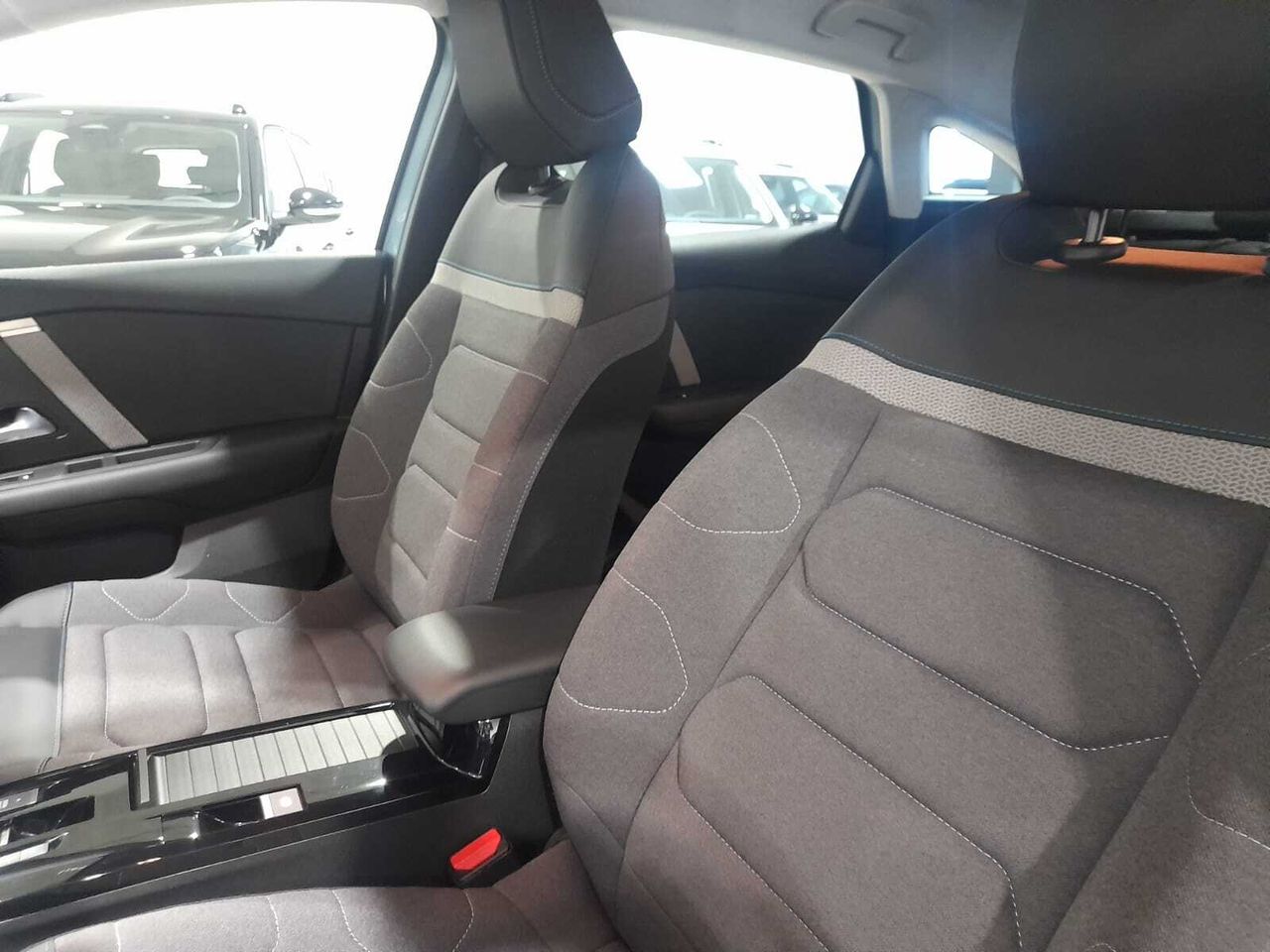 Citroën C4 PureTech 130 S&S EAT8 Plus - foto 11