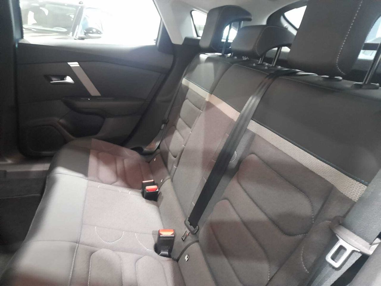 Citroën C4 PureTech 130 S&S EAT8 Plus - foto 12